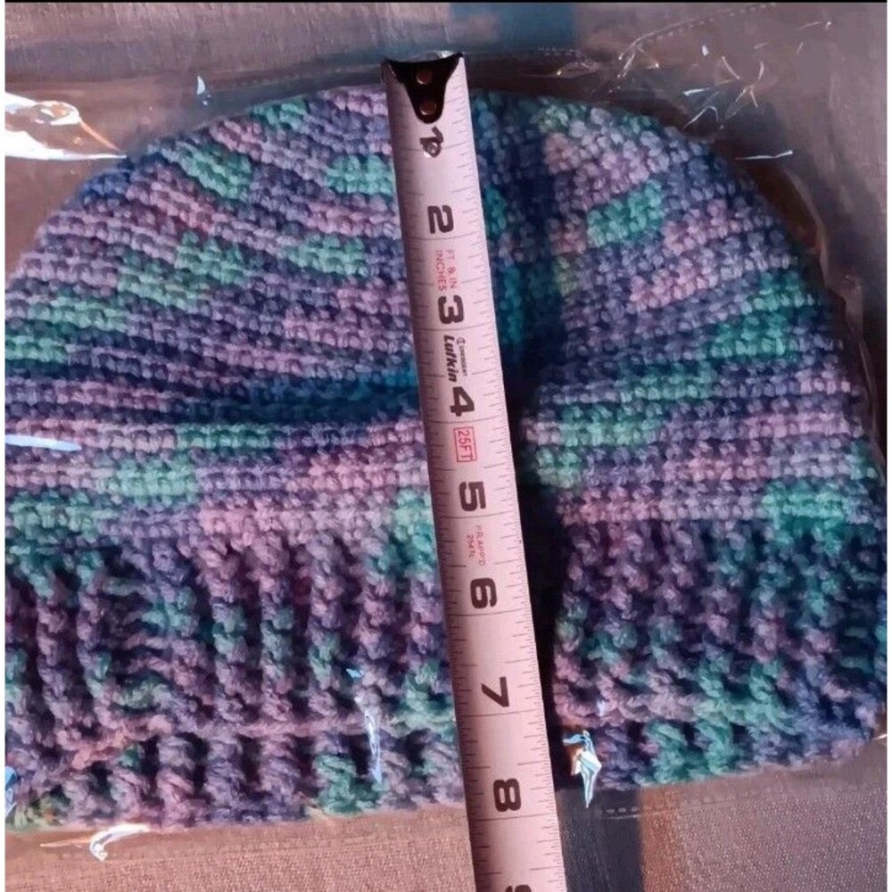 Hat New Leia Allen Hand Made crocheted warm winter Beanie Skull Cap womans - Picture 3 of 3